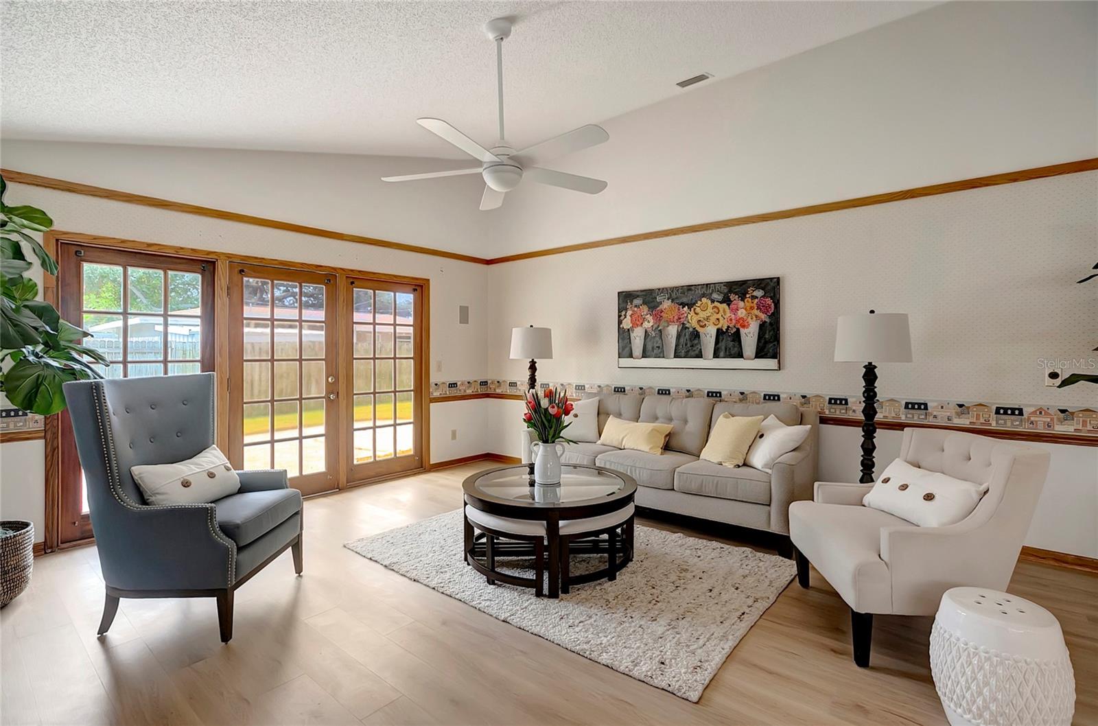 RIDGEWOOD GROVES - Residential