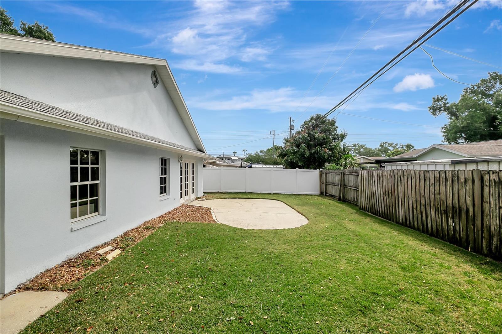 RIDGEWOOD GROVES - Residential