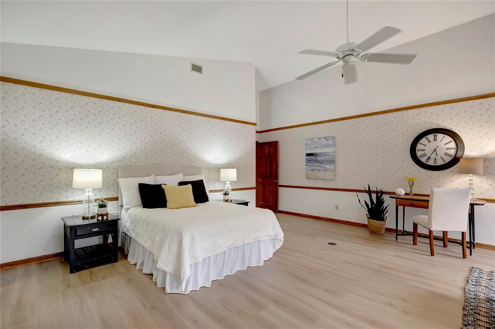 RIDGEWOOD GROVES - Residential