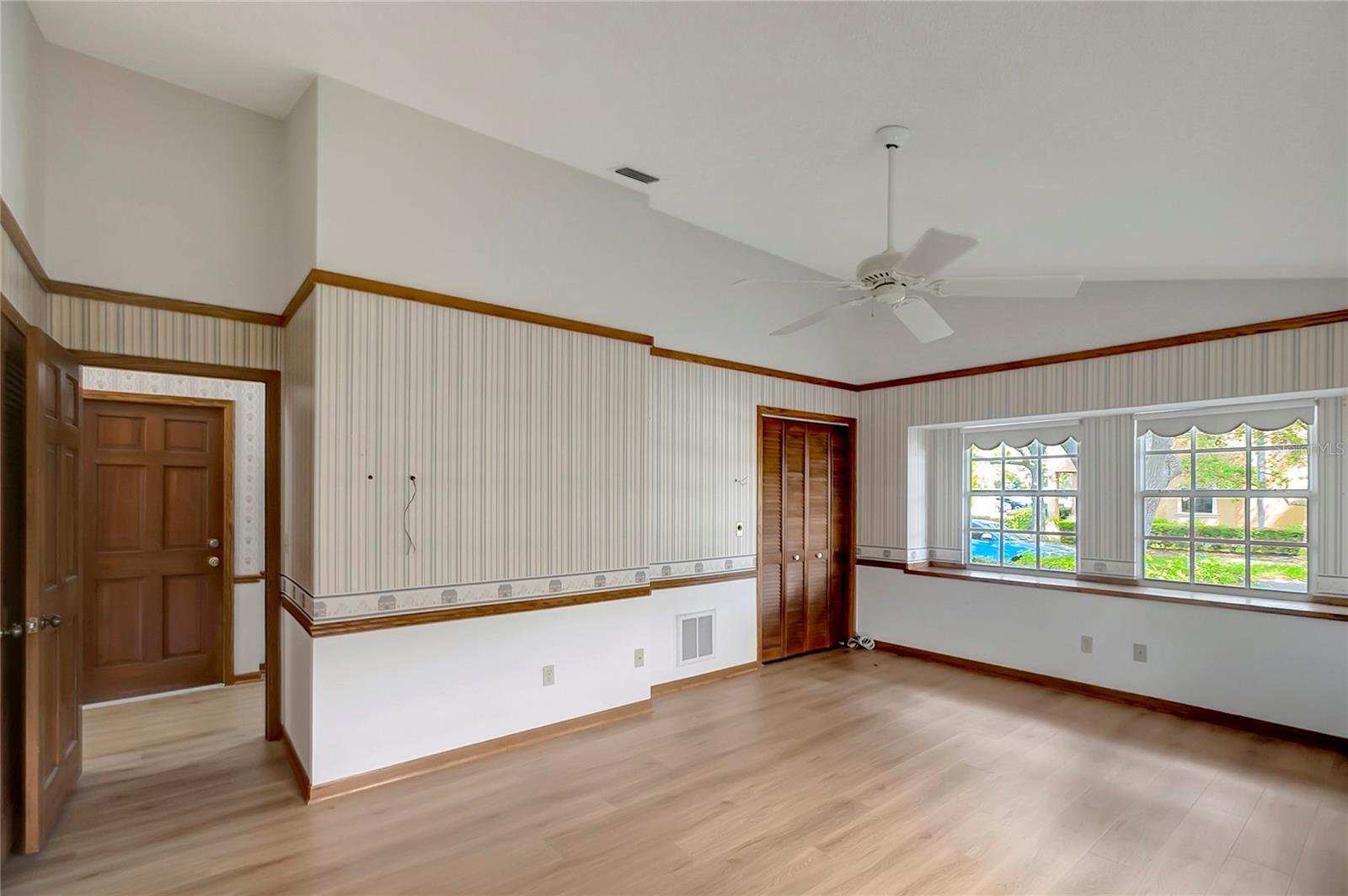 RIDGEWOOD GROVES - Residential