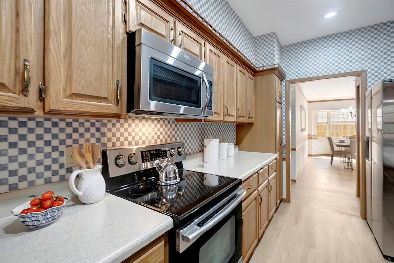 RIDGEWOOD GROVES - Residential