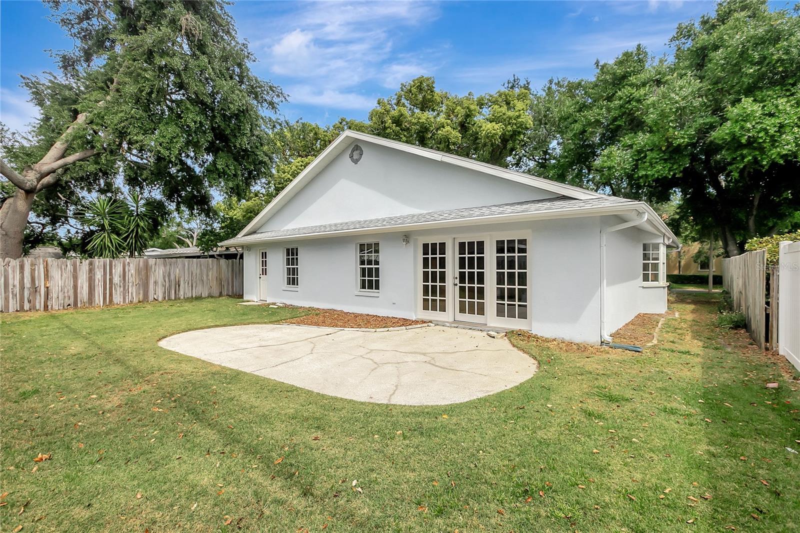 RIDGEWOOD GROVES - Residential