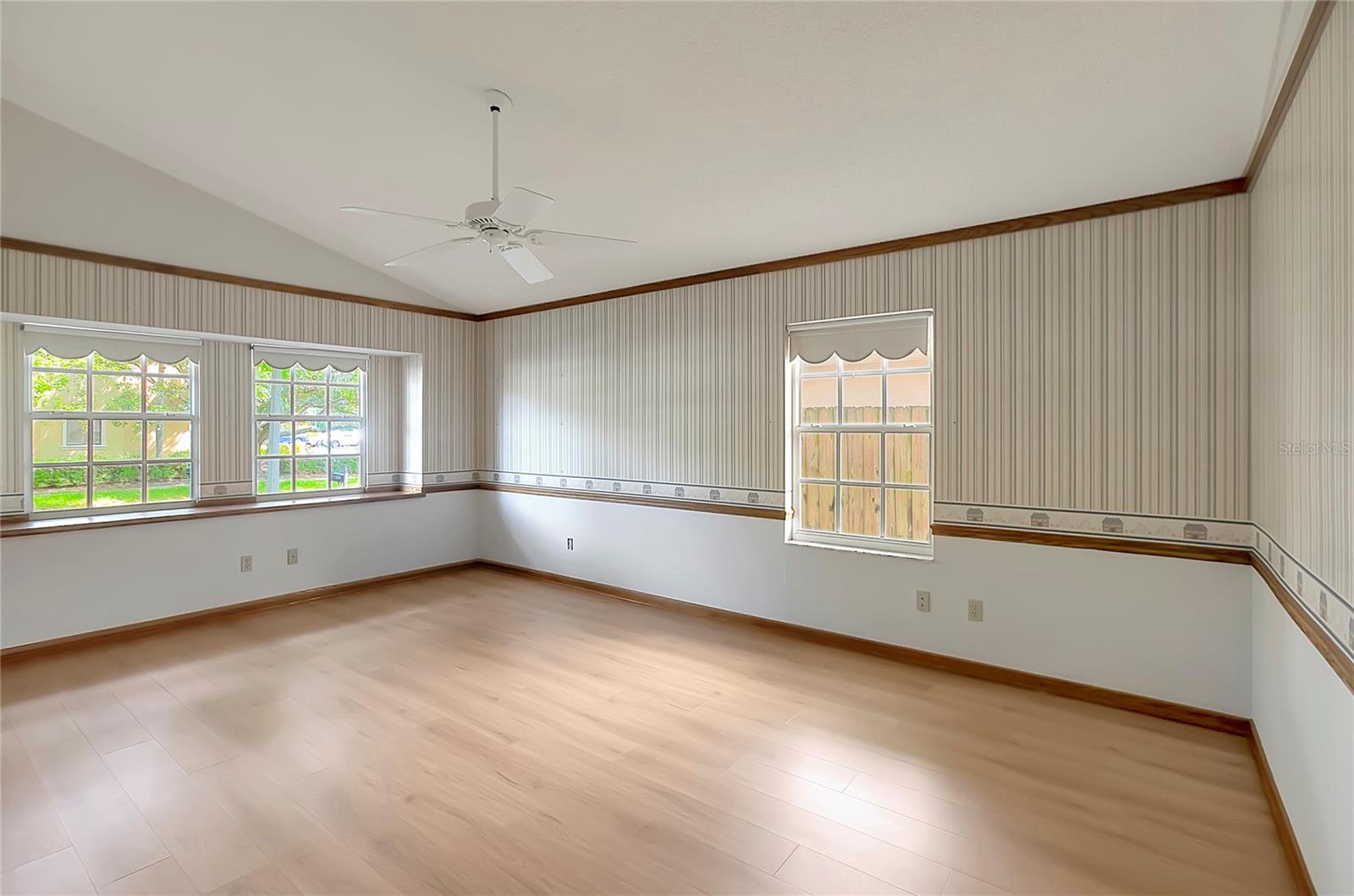 RIDGEWOOD GROVES - Residential