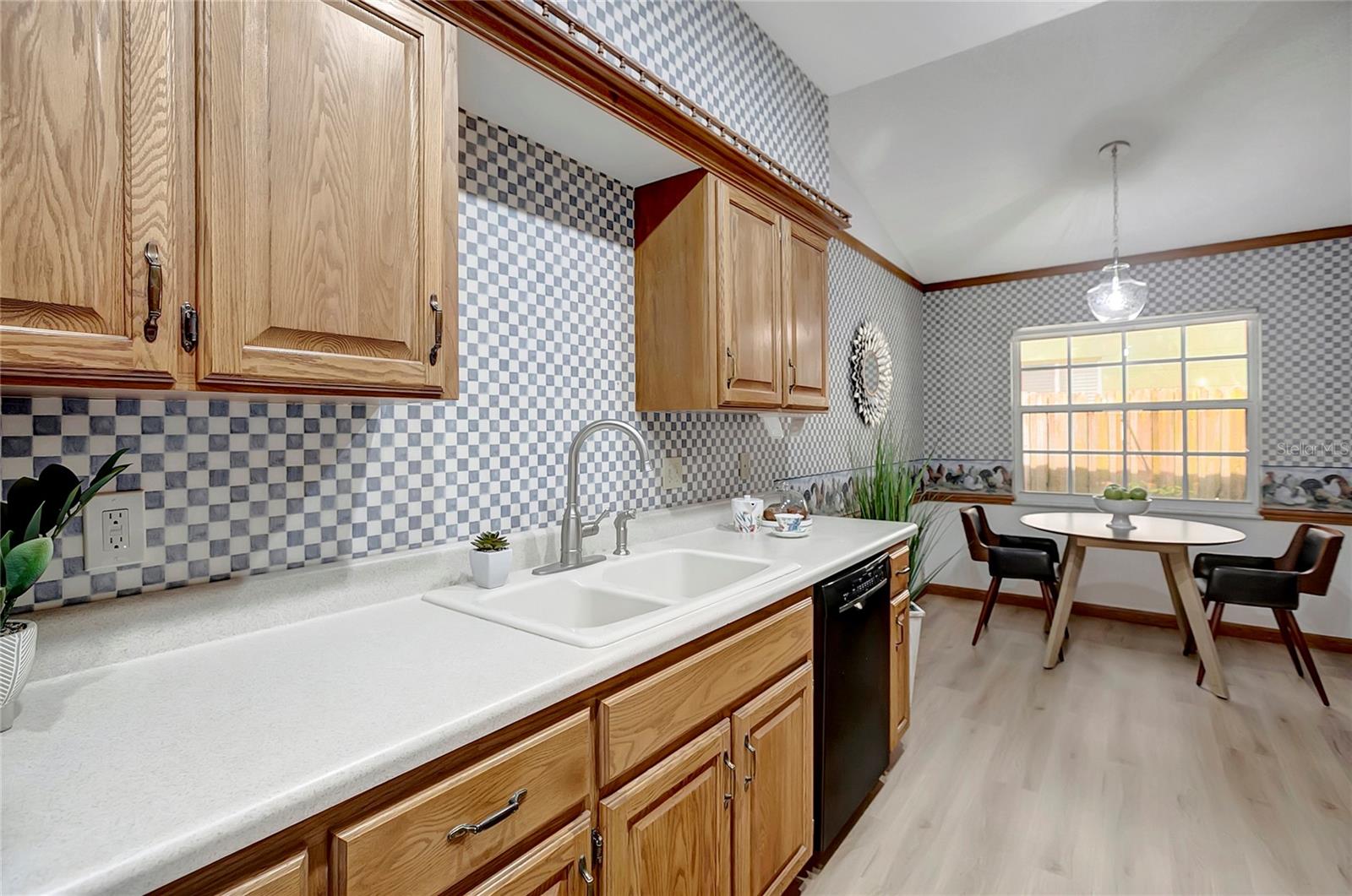 RIDGEWOOD GROVES - Residential