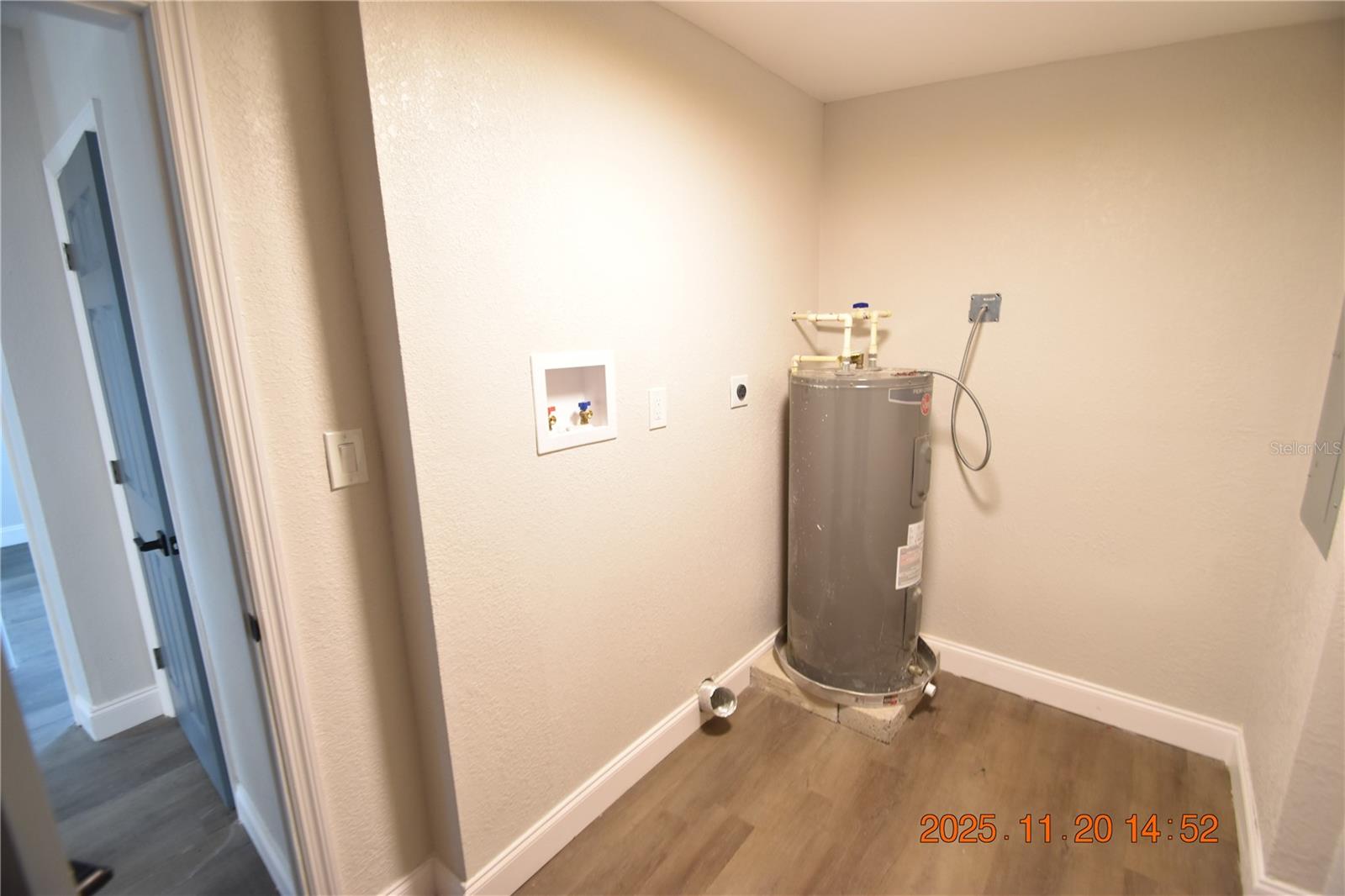 DISSTON & KEENEYS - Residential Lease