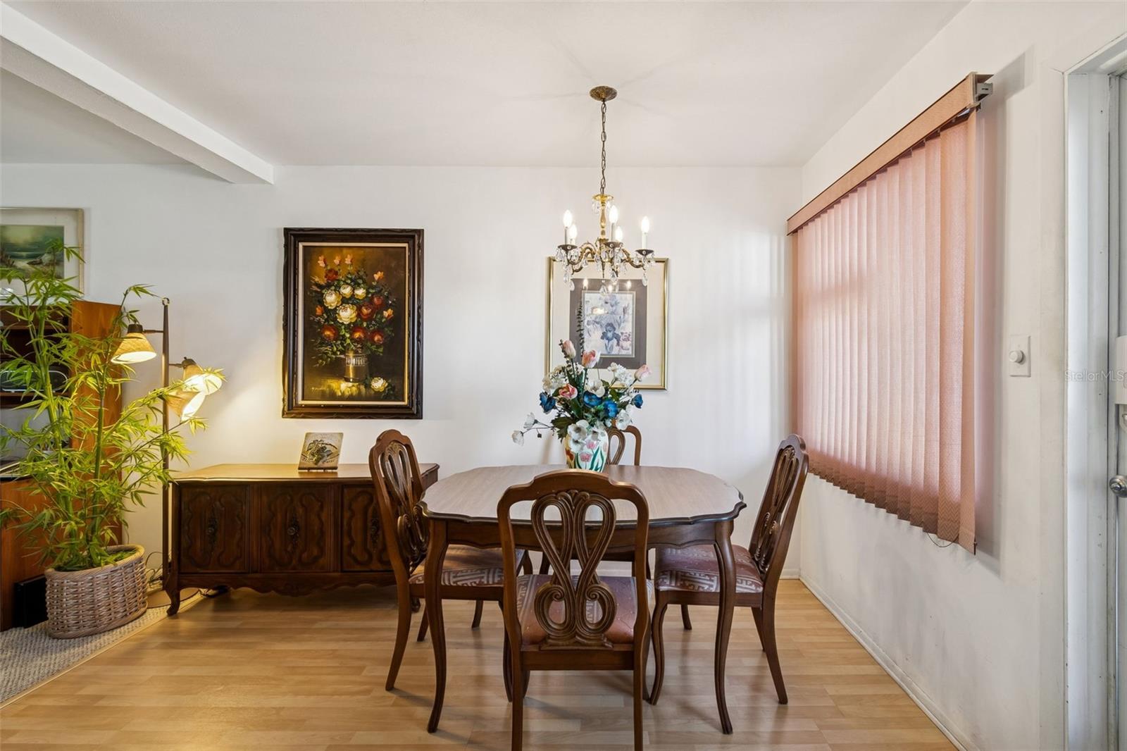 1858 SUNNY DRIVE F21