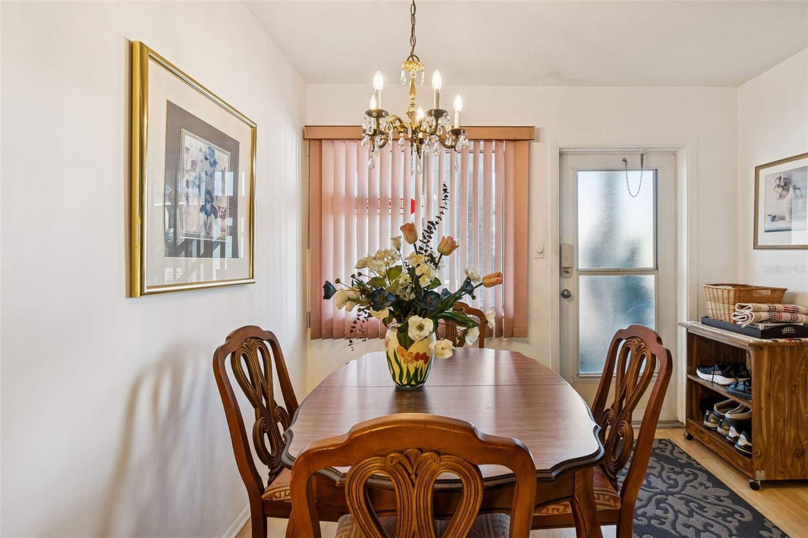 1858 SUNNY DRIVE F21