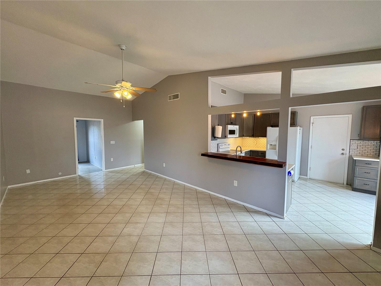 POINSETTIA PARK REV - Residential Lease