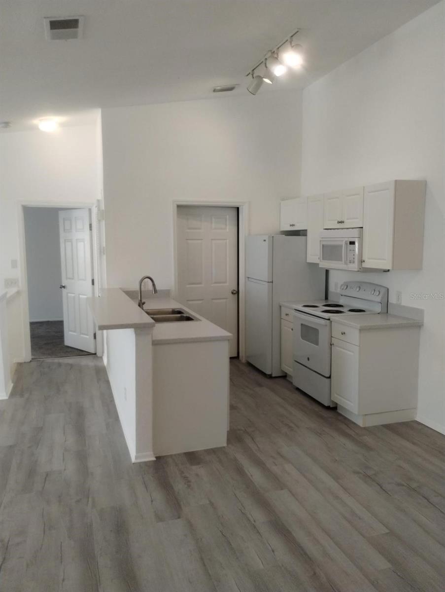5904 WILLOW RIDGE DRIVE 202