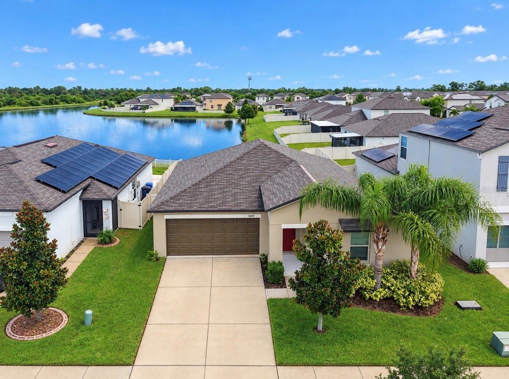 Photo of 5005 White Chicory Drive, Apollo Beach, FL 33572 (MLS # TB8549572)
