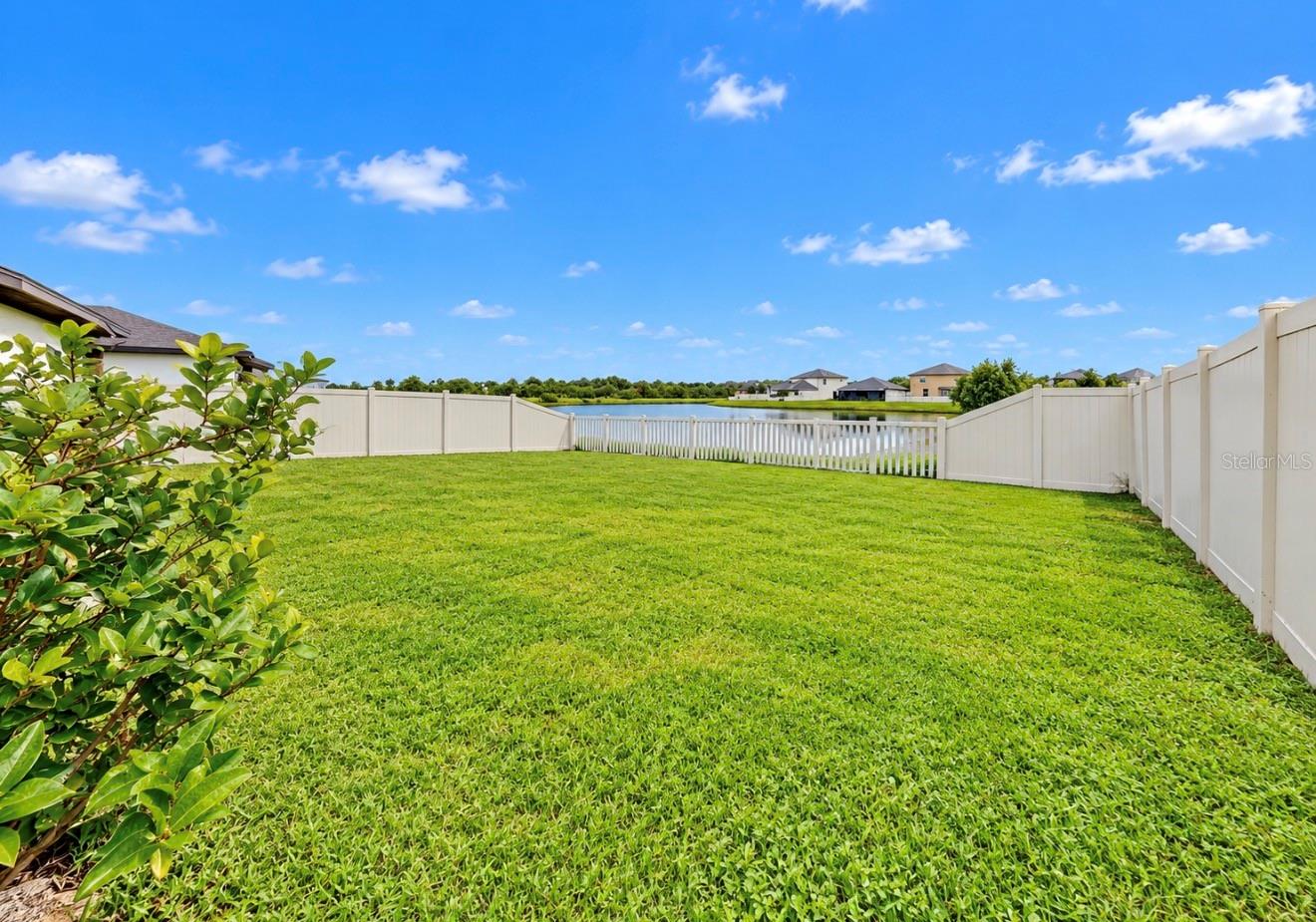 5005 WHITE CHICORY DRIVE, APOLLO BEACH, FL, 33572 3 5005 WHITE CHICORY DRIVE