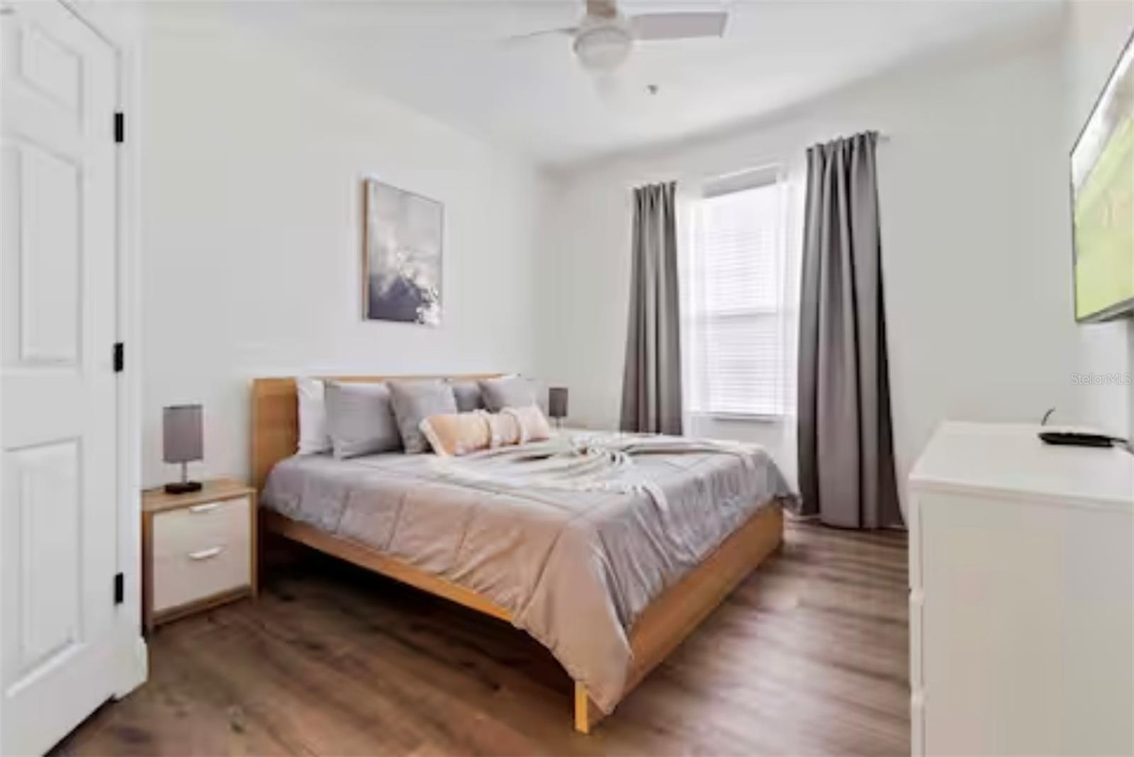 VENTURA AT WINDSOR HILLS CONDO PH 3 - Residential