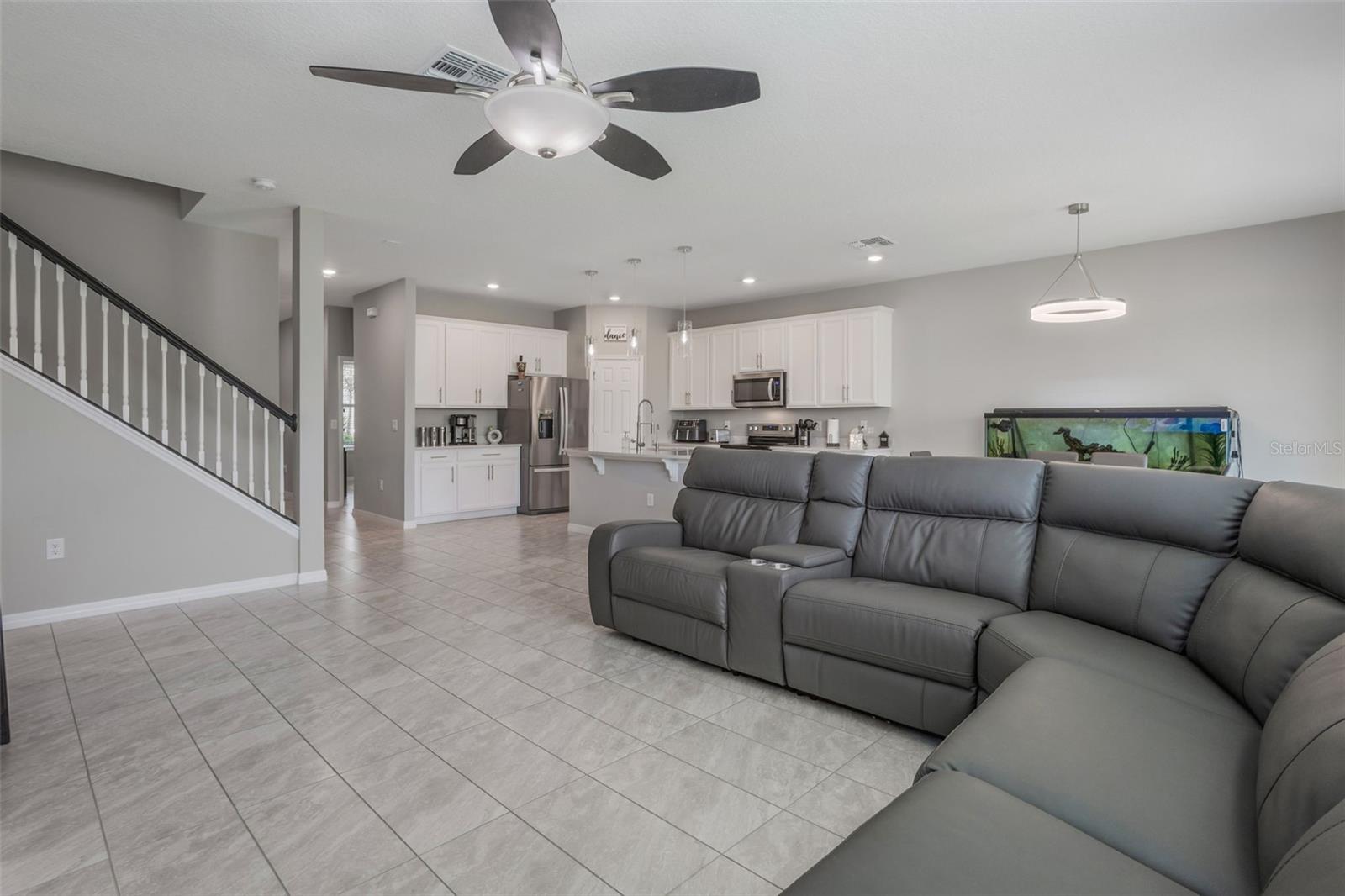 3318 CURRENT AVENUE