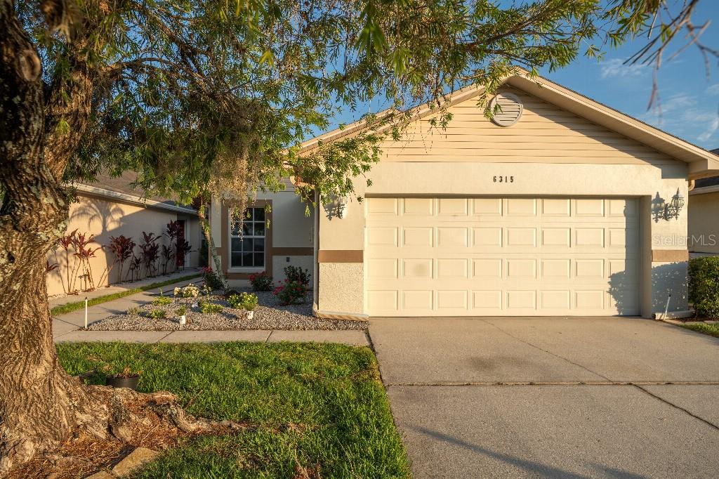 This beautifully updated 3-bedroom, 2-bathroom single-family home offers 1,512 square feet of move-in-ready living space, nestled in a quiet, maintenance-free community within the highly sought after city of Wesley Chapel. As one of a few 3-bedroom homes listed in Wesley Chapel in this price range, this is a wonderful opportunity to own property in a high-demand residential area. With a new roof installed in 2022 and a Carrier HVAC system, this home is ready for years of worry-free living.
Step inside to discover luxury vinyl flooring that flows seamlessly throughout the entire home, creating a cohesive and modern look. The interior boasts fresh paint, giving the space a clean feel. Updated ceiling fans enhance comfort and style, while the garage door updates add both curb appeal and functionality.
The home features a newer water heater (2022), ensuring efficient and reliable hot water for daily living. A spacious Florida room at the rear offers relaxing views of the peaceful pond—perfect for enjoying your morning coffee or unwinding after a long day.
Located just a 3-minute drive from KRATE at the Grove and the brand new Super Target, this home offers unbeatable access to shopping, dining, and entertainment. Enjoy the perks of a low $156/month HOA and no CDD, which includes lawn care, landscaping, exterior painting (last completed in 2021), trash pickup, and pest control.
Don't miss this gem in a prime location—schedule your private showing today!