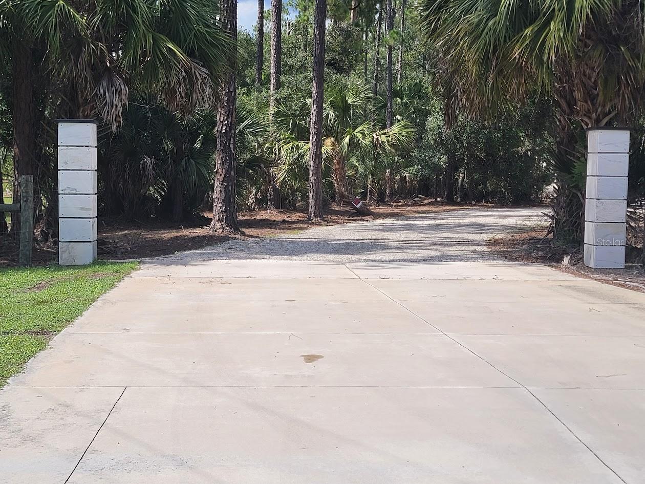 NORTH PORT CHARLOTTE ESTATES - Residential