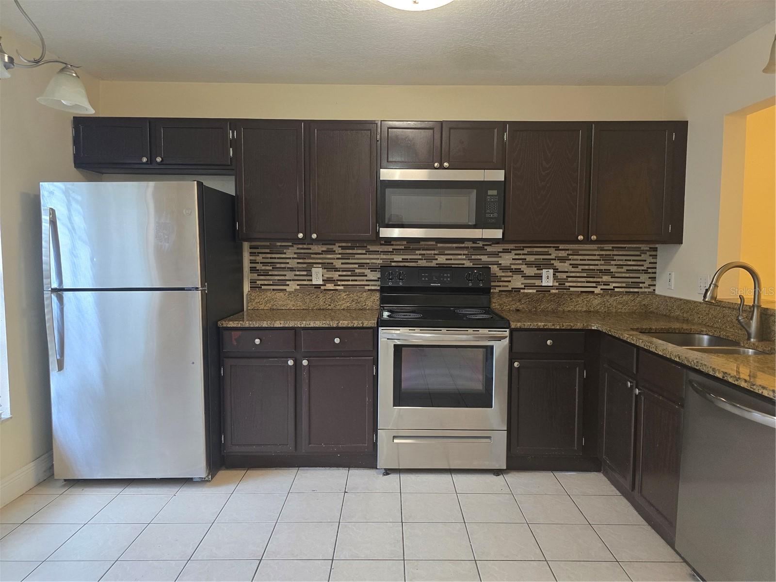 CYPRESS LAKE PH 1 - Residential