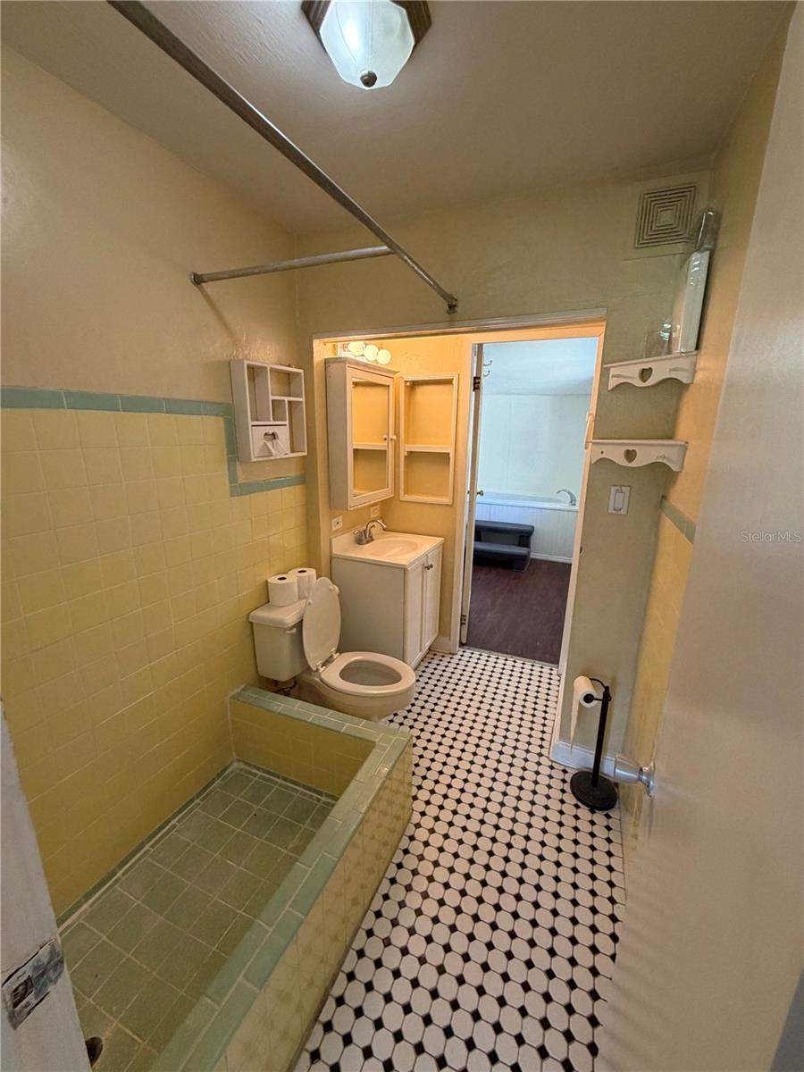 504 5TH STREET