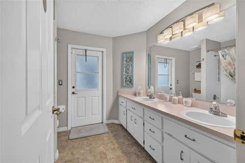 Tiny photo for 54 Hickory Loop, Ocala, FL 34472 (MLS # GC542227)