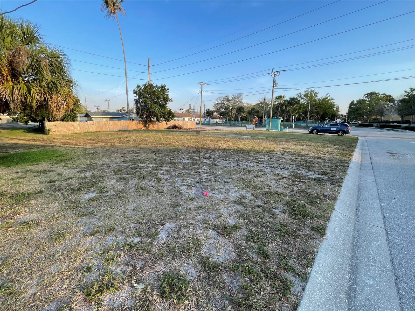 corner lot, downtown Bradenton.