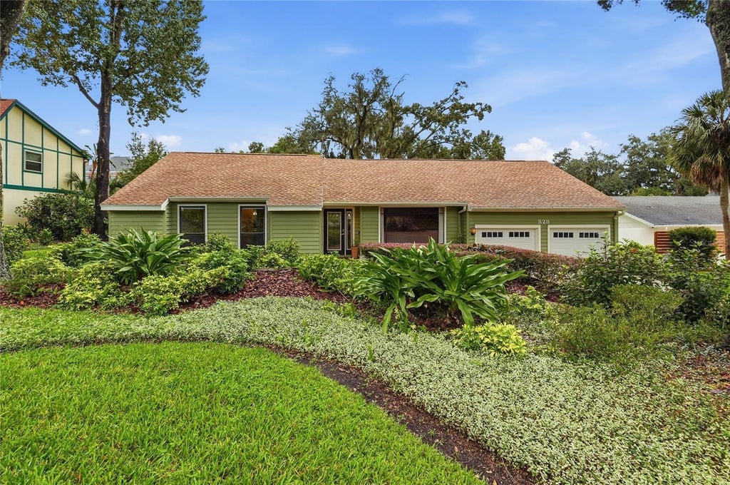 Photo of 828 Brookwood Drive, Lakeland, FL 33813 (MLS # L4965051)