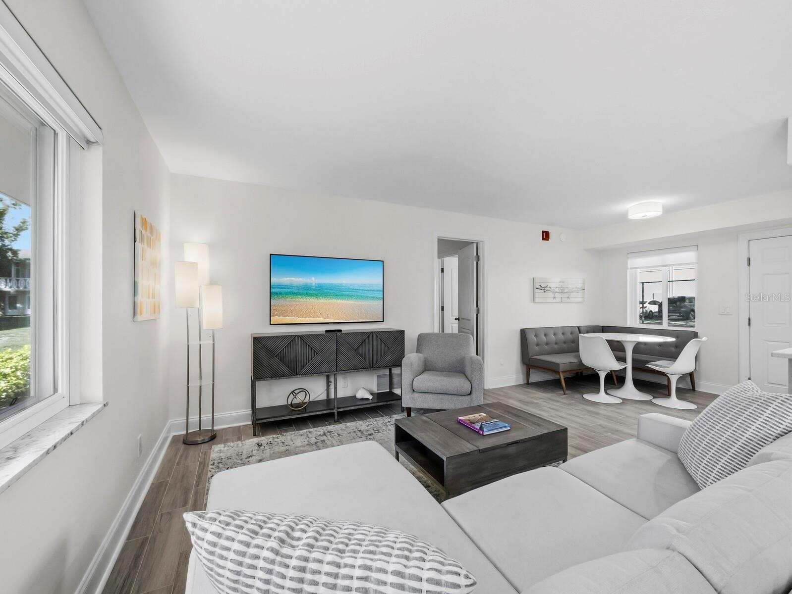 SUNLAND APTS - Residential