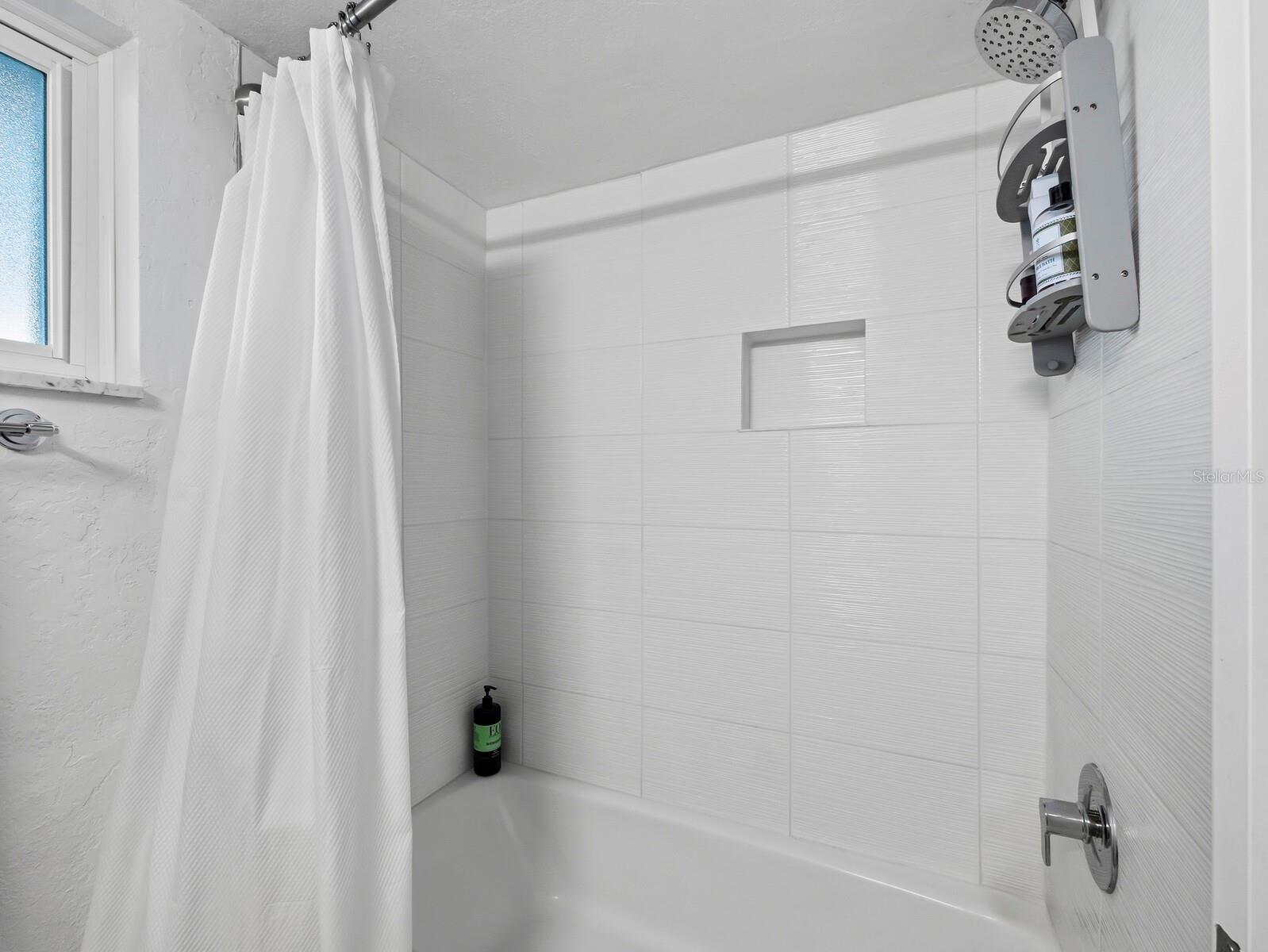 SUNLAND APTS - Residential