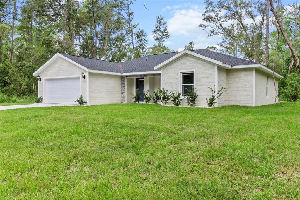 Photo of 573 E Caldwell Drive, Dunnellon, FL 34434 (MLS # G5099486)