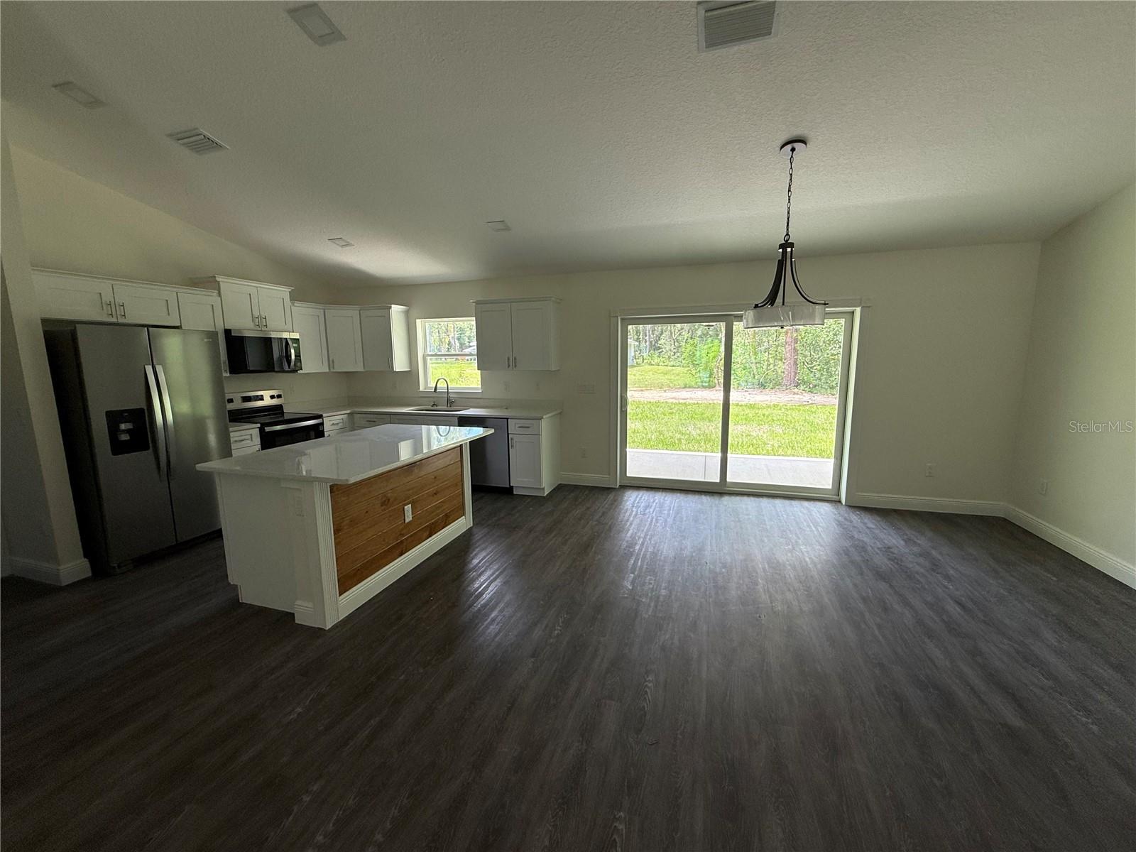 573 E CALDWELL DRIVE