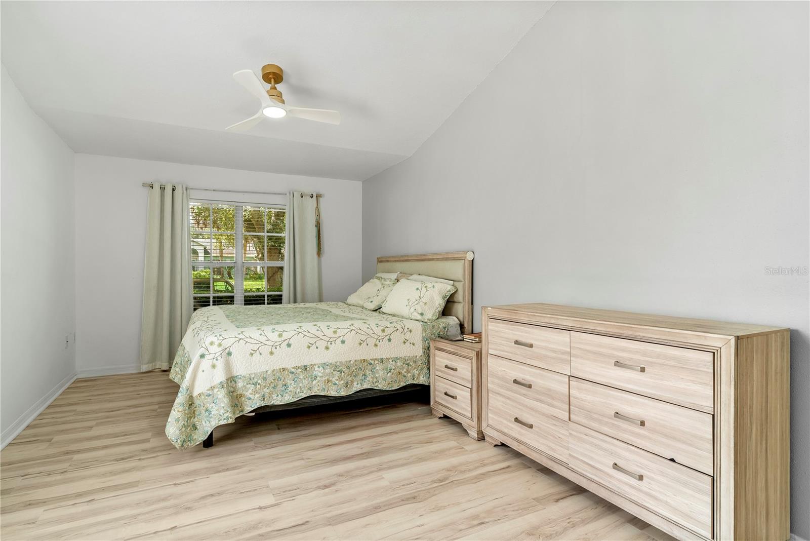TEMPLE GROVE ESTATES - Residential