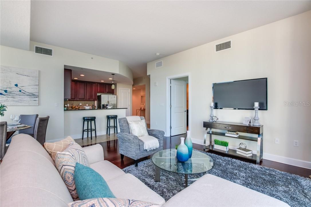 101 EOLA CONDOMINIUM - Residential Lease