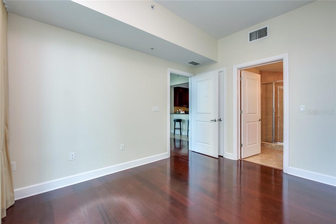 101 EOLA CONDOMINIUM - Residential Lease