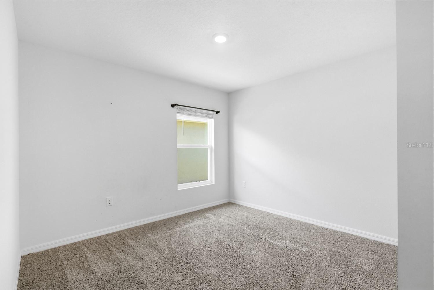 BARRINGTON/STERLING HILL - Residential Lease