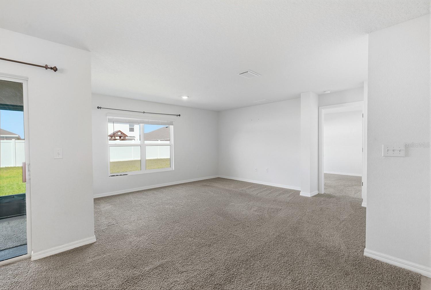 BARRINGTON/STERLING HILL - Residential Lease