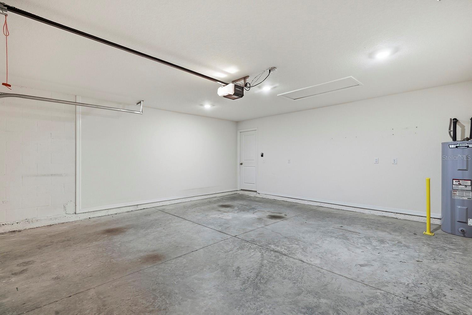 BARRINGTON/STERLING HILL - Residential Lease