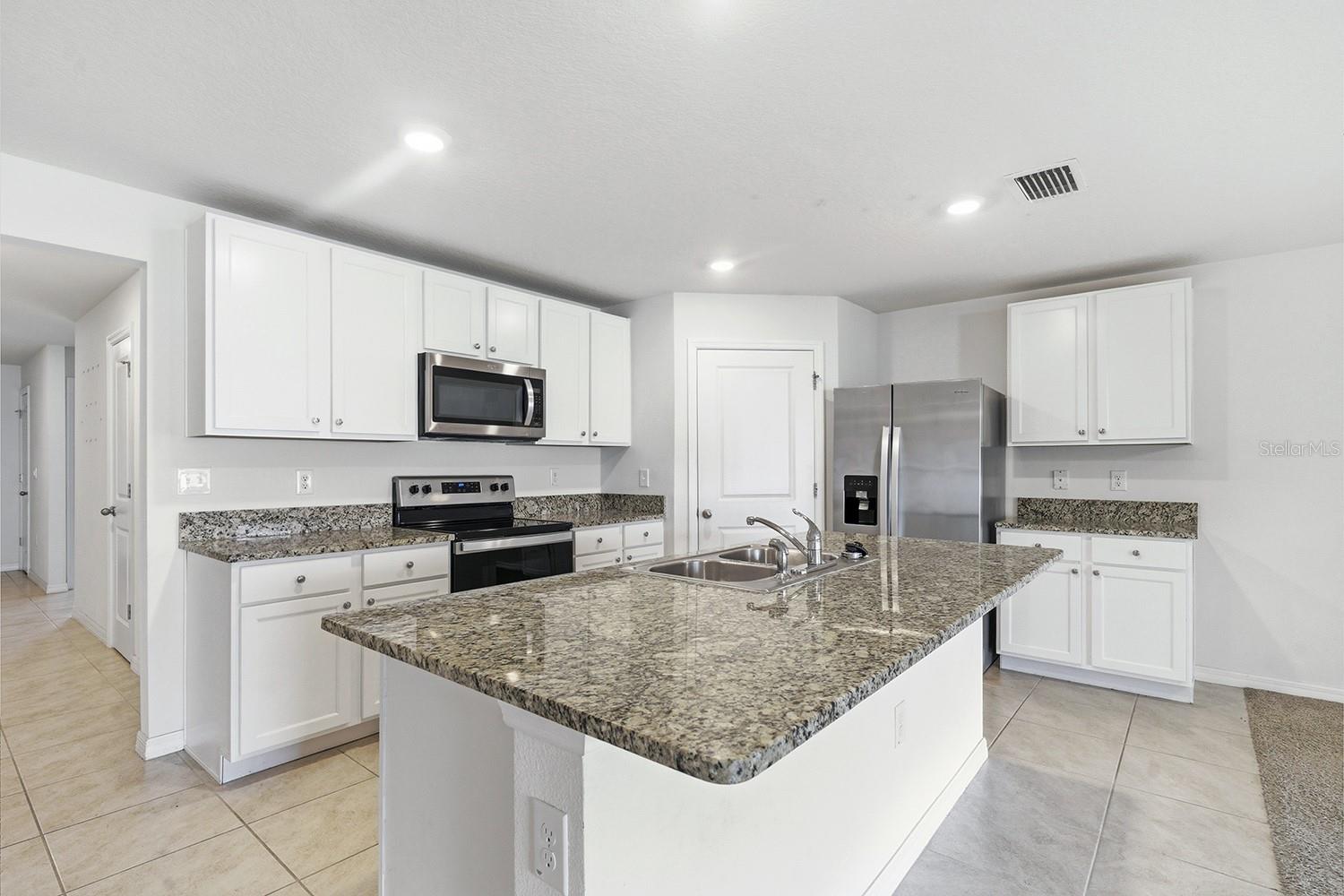 BARRINGTON/STERLING HILL - Residential Lease