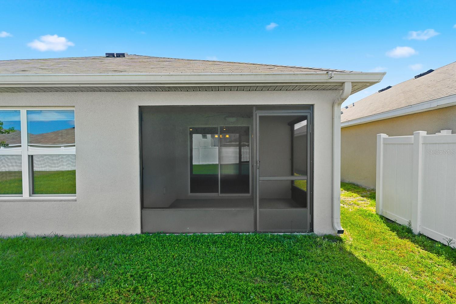 BARRINGTON/STERLING HILL - Residential Lease