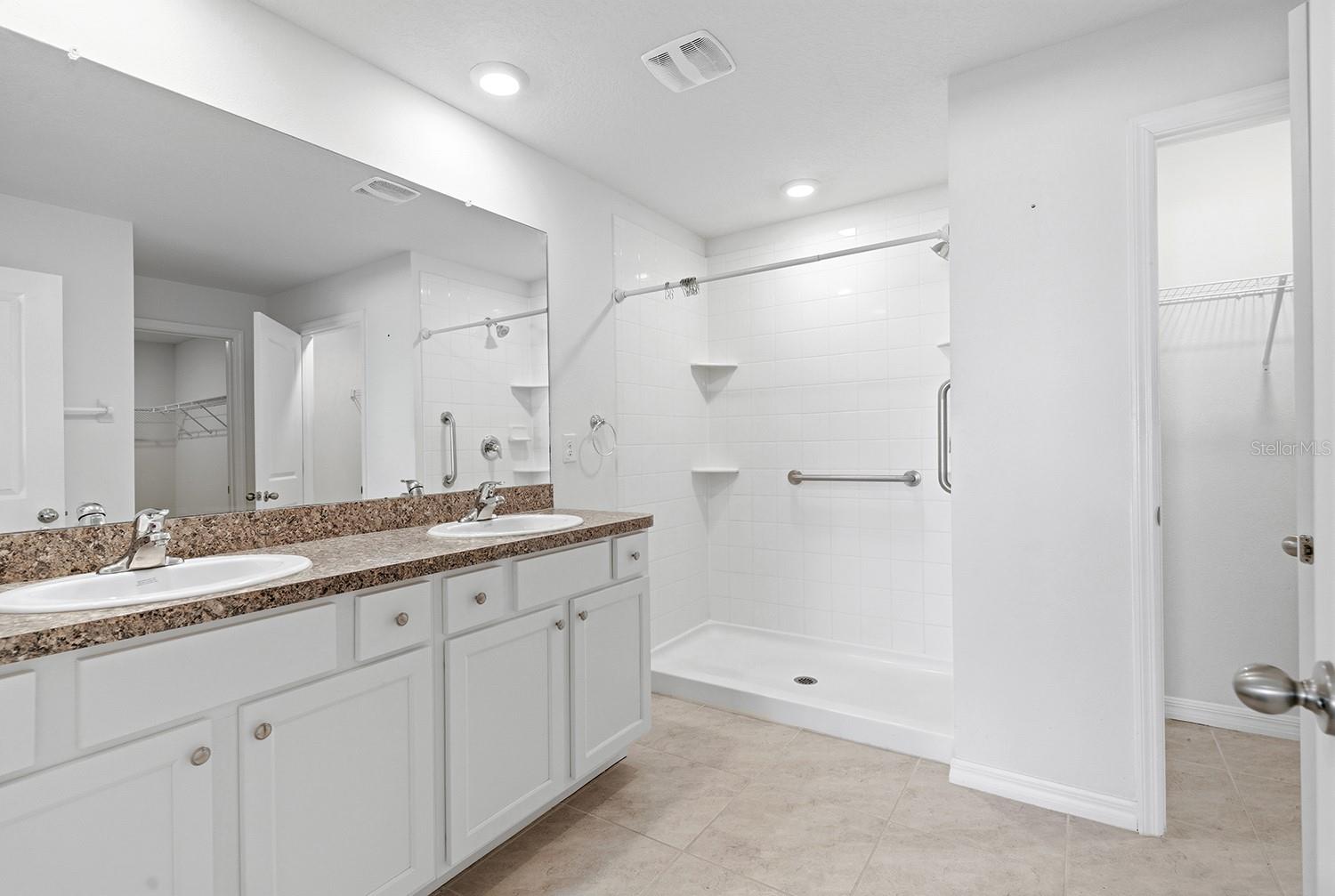 BARRINGTON/STERLING HILL - Residential Lease