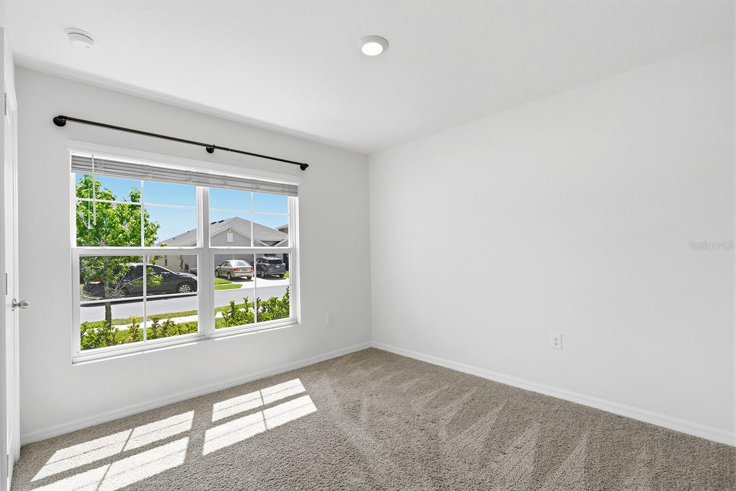 BARRINGTON/STERLING HILL - Residential Lease