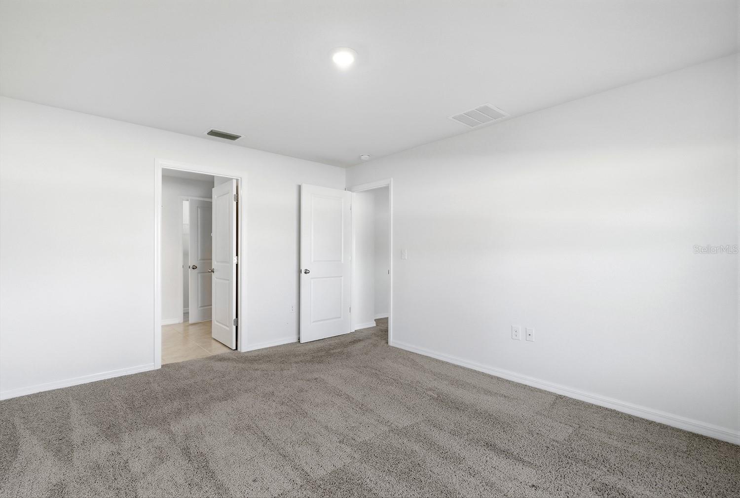 BARRINGTON/STERLING HILL - Residential Lease