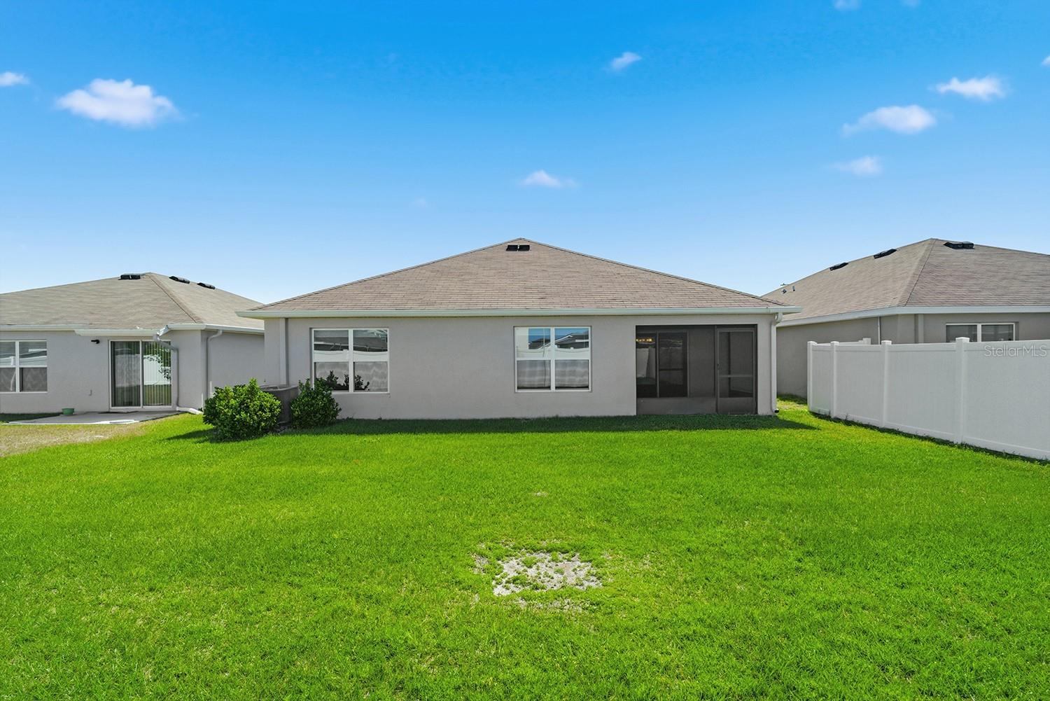 BARRINGTON/STERLING HILL - Residential Lease