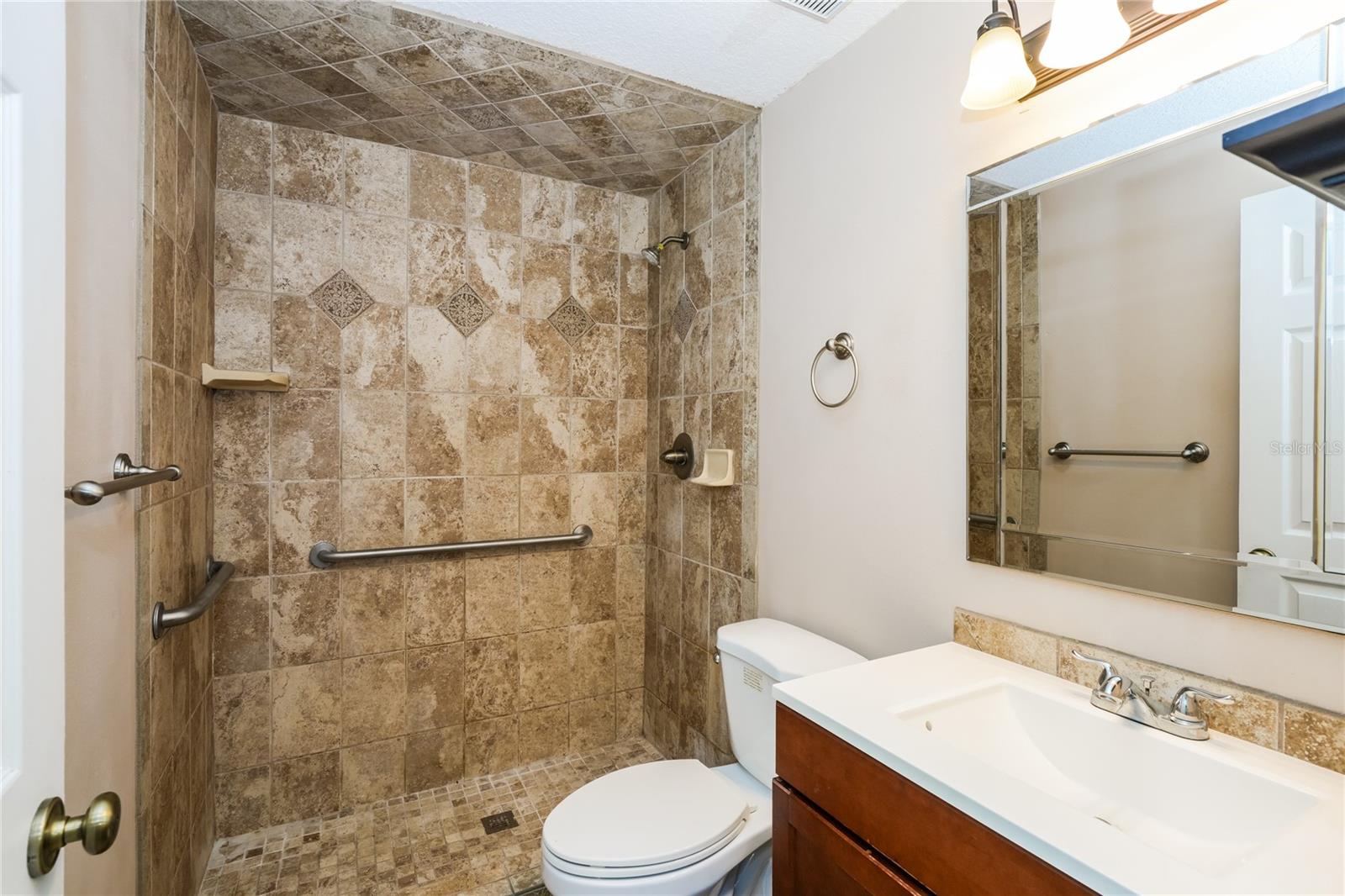 THE GLEN AT RIVER RIDGE - Residential Lease