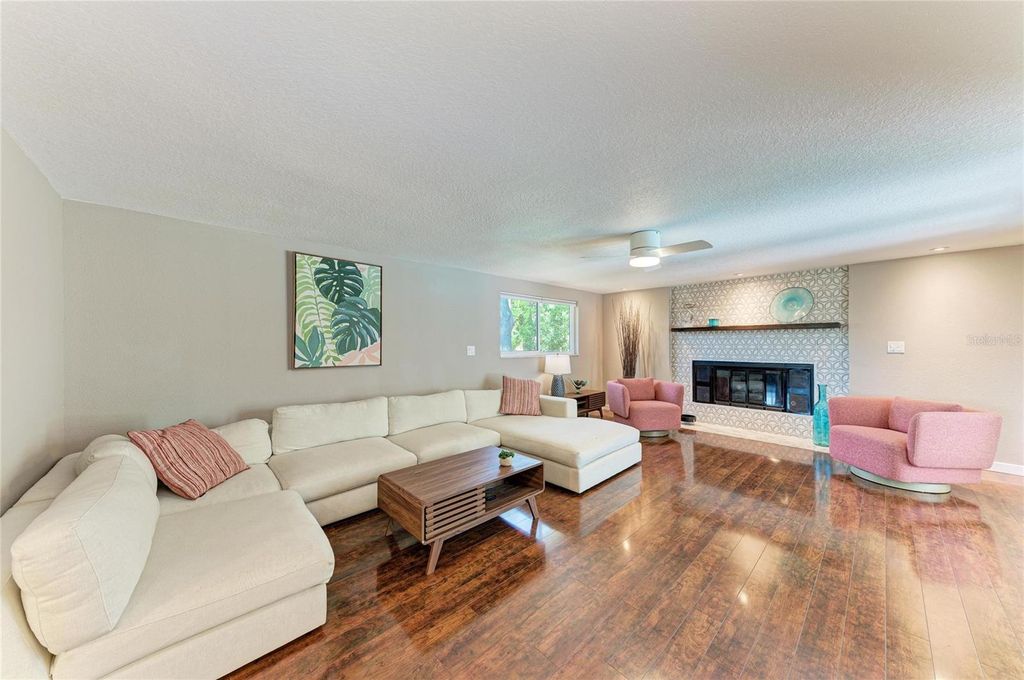 Photo of 5535 25th Street W, Bradenton, FL 34207 (MLS # A4690559)