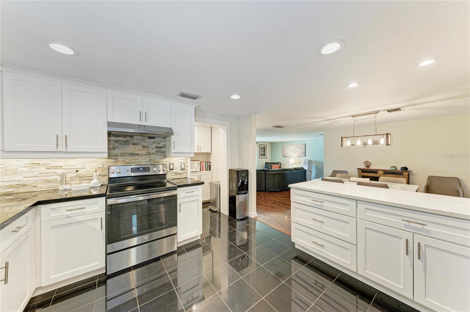 MAGEE PLACE - Residential