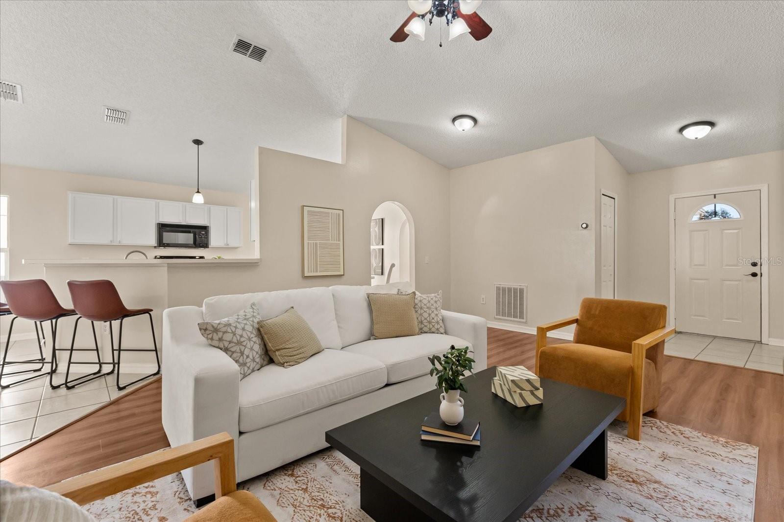 CHAPMAN LAKES - Residential