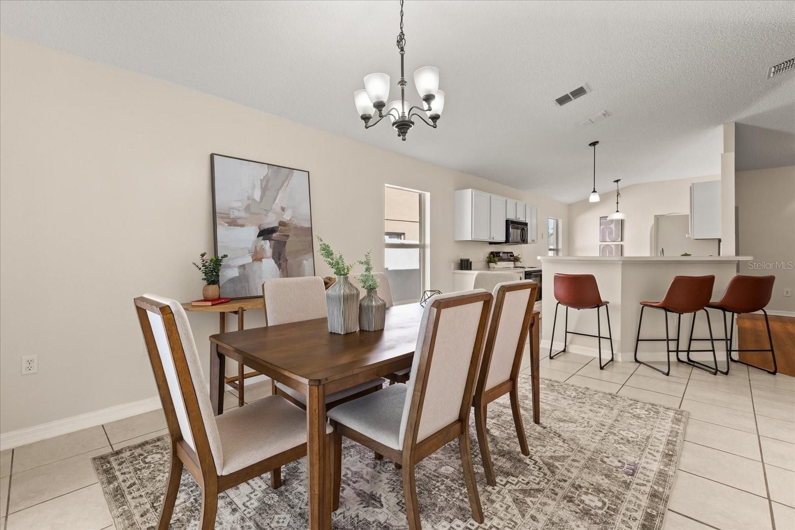 CHAPMAN LAKES - Residential