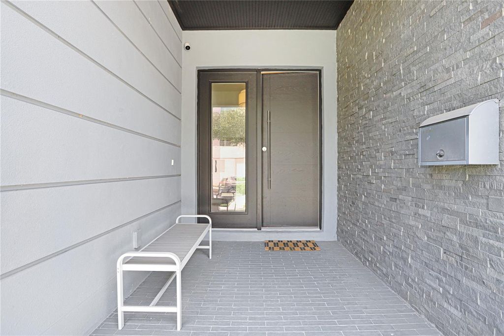 Photo of 1326 W Fig Street, Tampa, FL 33606 (MLS # TB8506667)