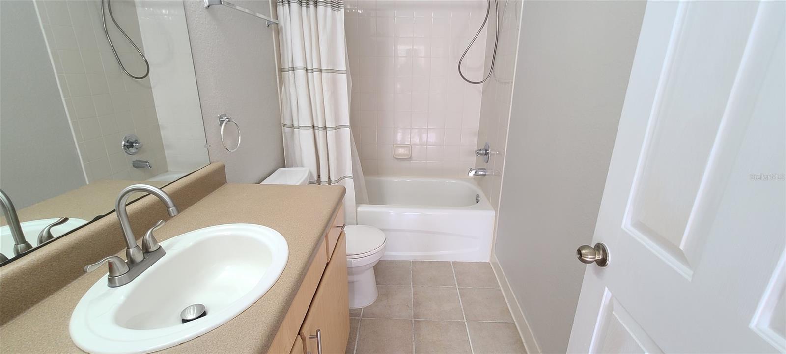 VILLAGGIO ON LAKES - Residential