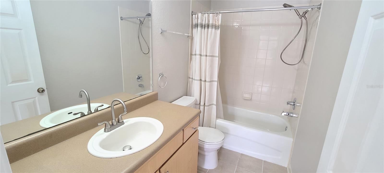 VILLAGGIO ON LAKES - Residential