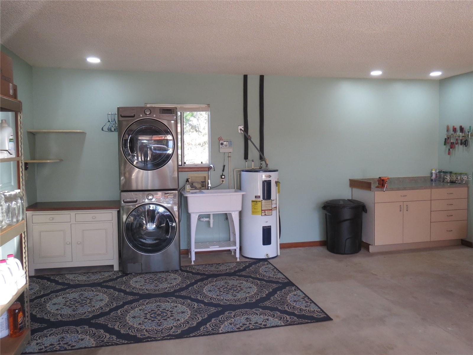 PALM CAY - Residential