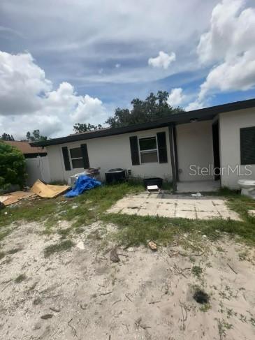 house is 4 bedrooms 3 bathrooms unfinished needs permits to finish
Permits are pulled waiting for approval
a lot of material are on site